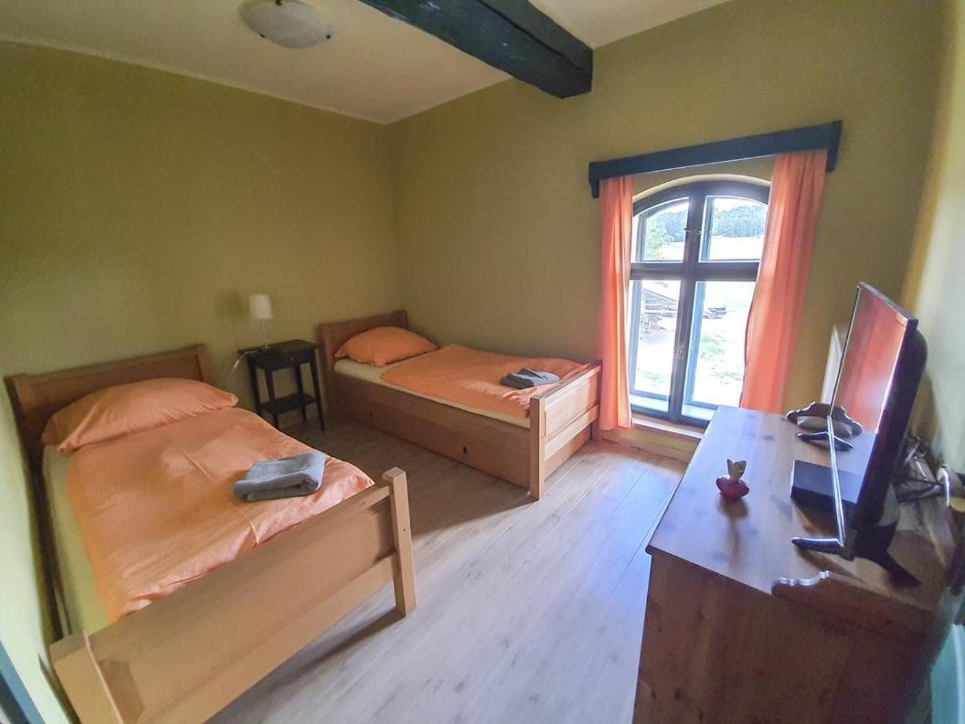 Na Kopecku Ad 1795 - Penzion S Restauraci A Wellness V Podkrkonosi Dvůr Králové nad Labem Zewnętrze zdjęcie