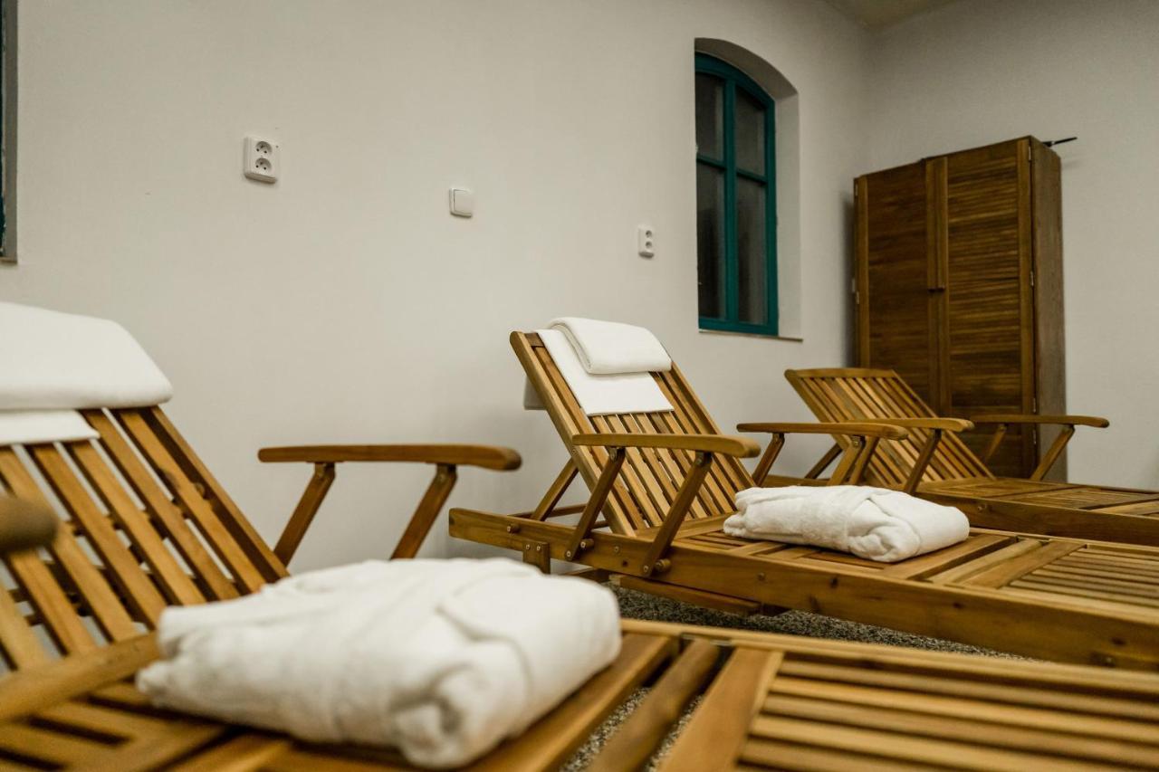Na Kopecku Ad 1795 - Penzion S Restauraci A Wellness V Podkrkonosi Dvůr Králové nad Labem Zewnętrze zdjęcie