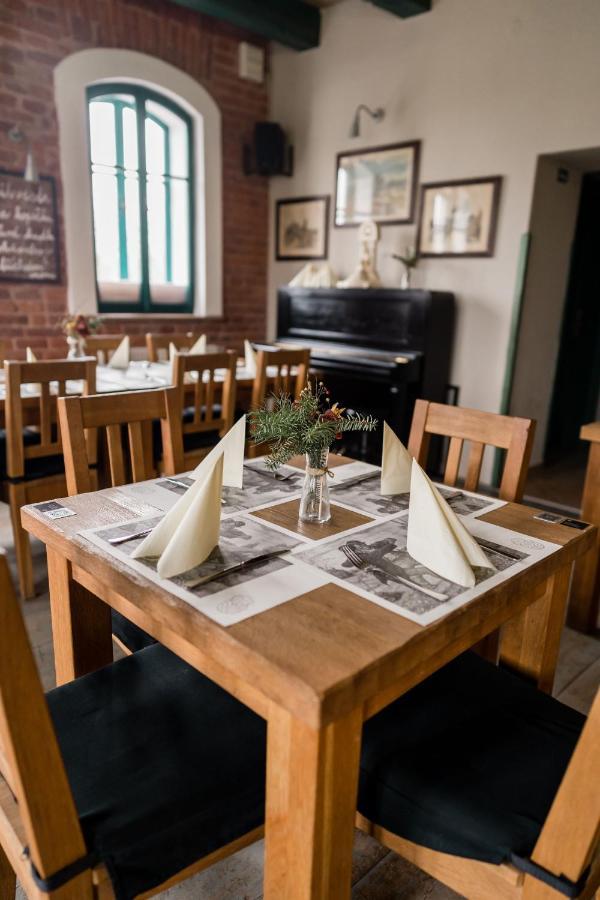 Na Kopecku Ad 1795 - Penzion S Restauraci A Wellness V Podkrkonosi Dvůr Králové nad Labem Zewnętrze zdjęcie