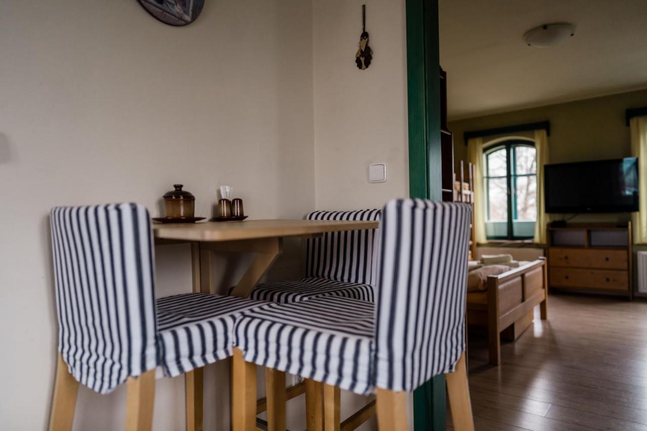 Na Kopecku Ad 1795 - Penzion S Restauraci A Wellness V Podkrkonosi Dvůr Králové nad Labem Zewnętrze zdjęcie